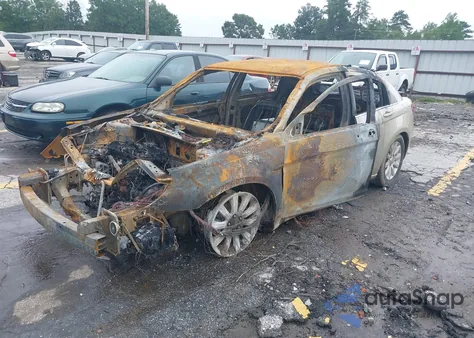 2010 Chrysler Sebring Limited z USA, uszkodzony, nr VIN 1C3CC5FB6AN111946